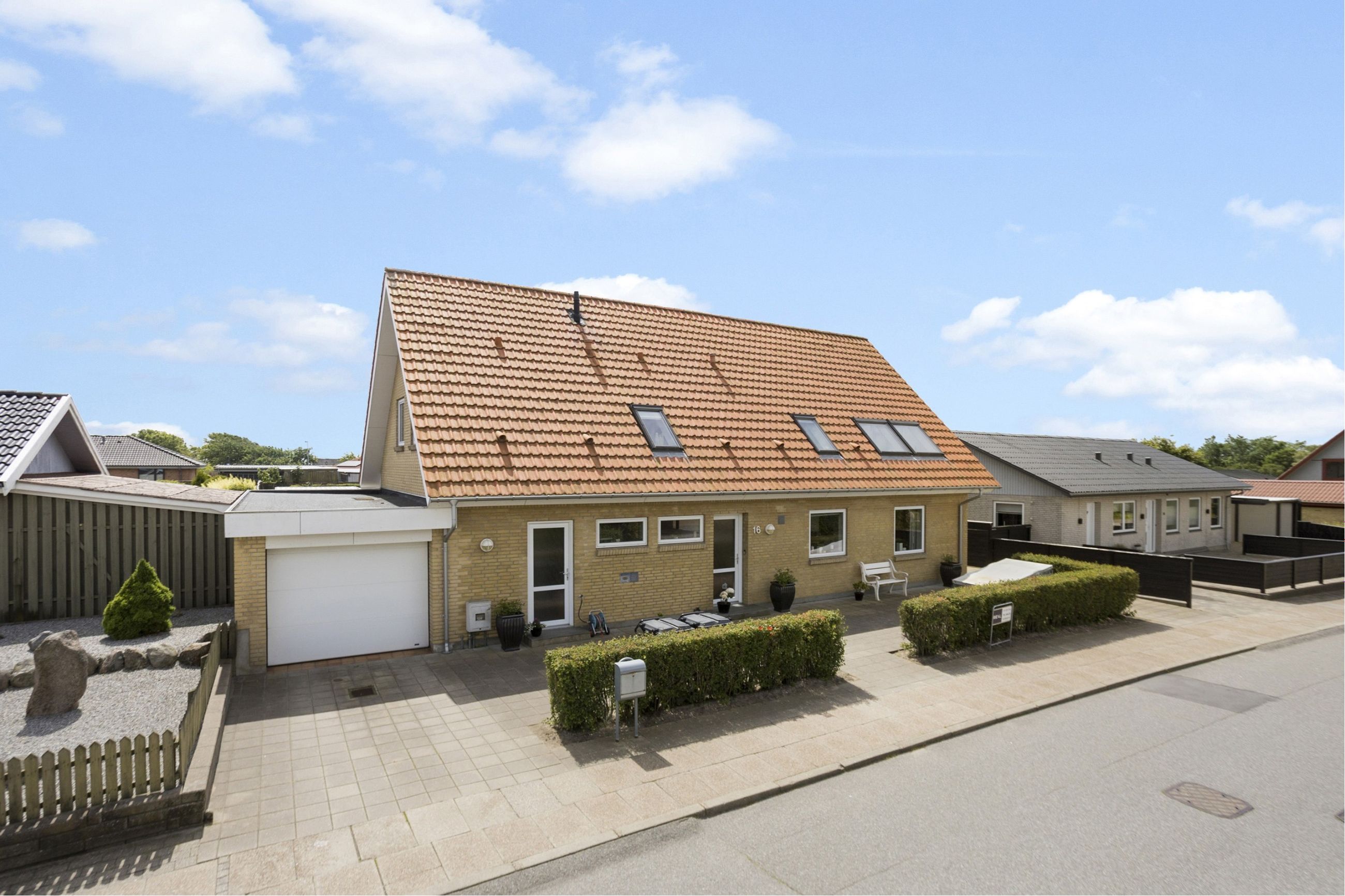 Bakkedraget 16,  Villa