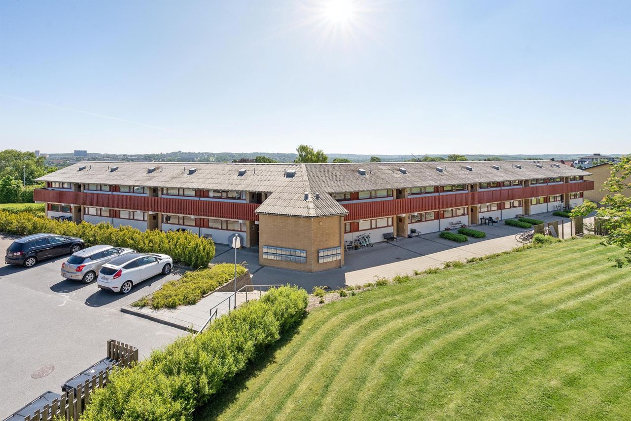 Ejendomsbillede 2 af 15