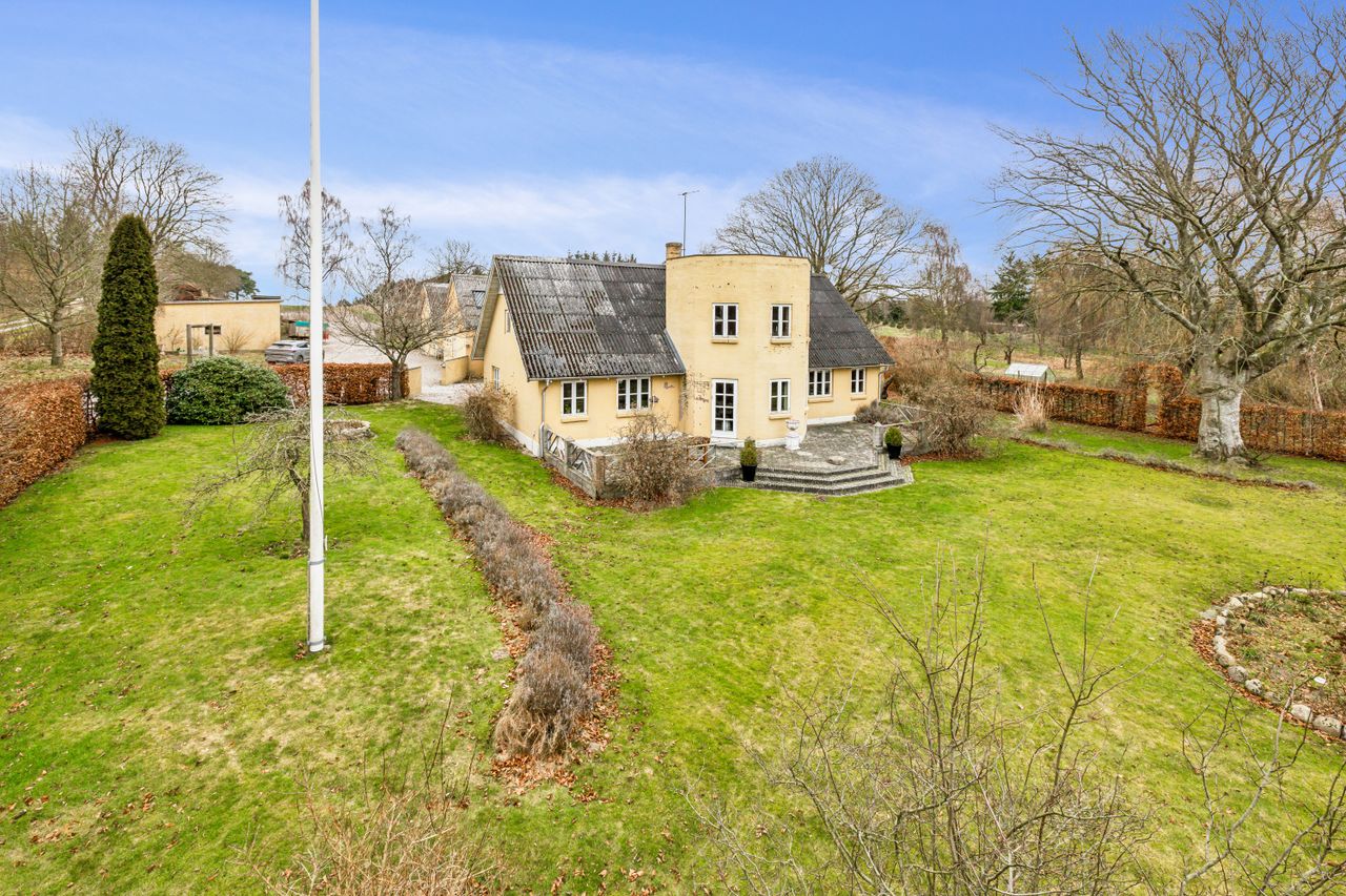 Ejendomsbillede 2 af 41