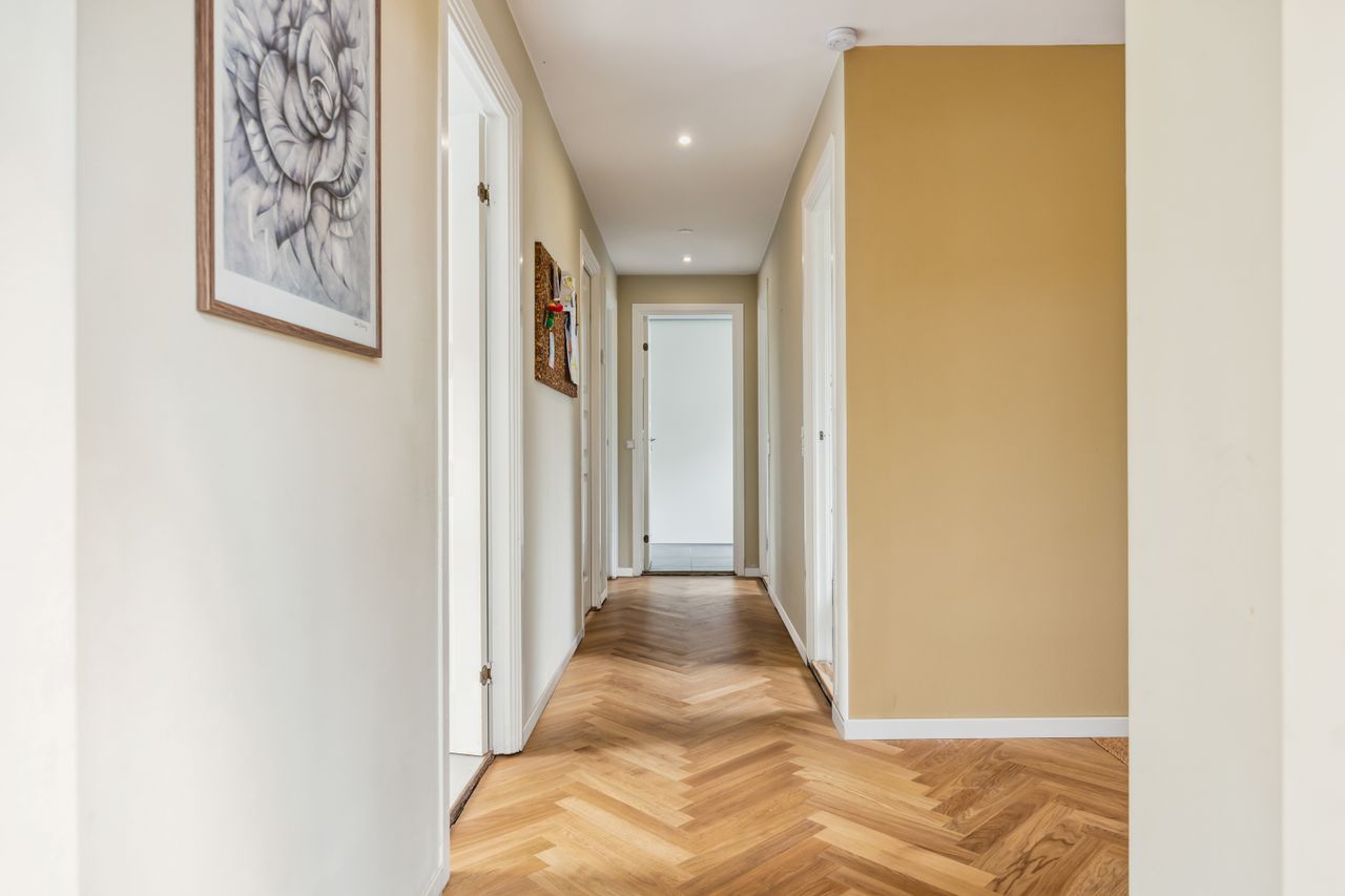 Ejendomsbillede 2 af 27