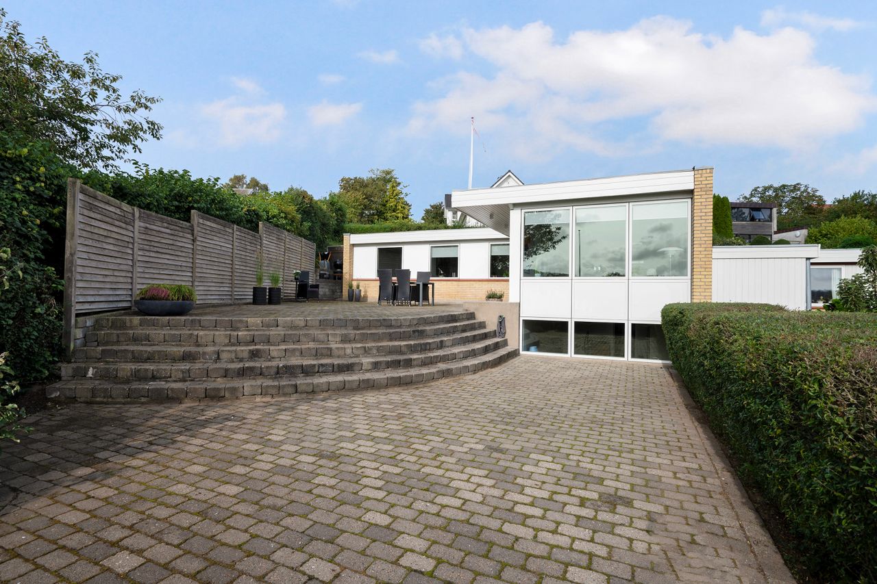 Ejendomsbillede 2 af 54