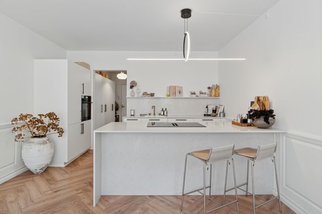 Dronningensgade 42, 2. 4 Ejerlejlighed