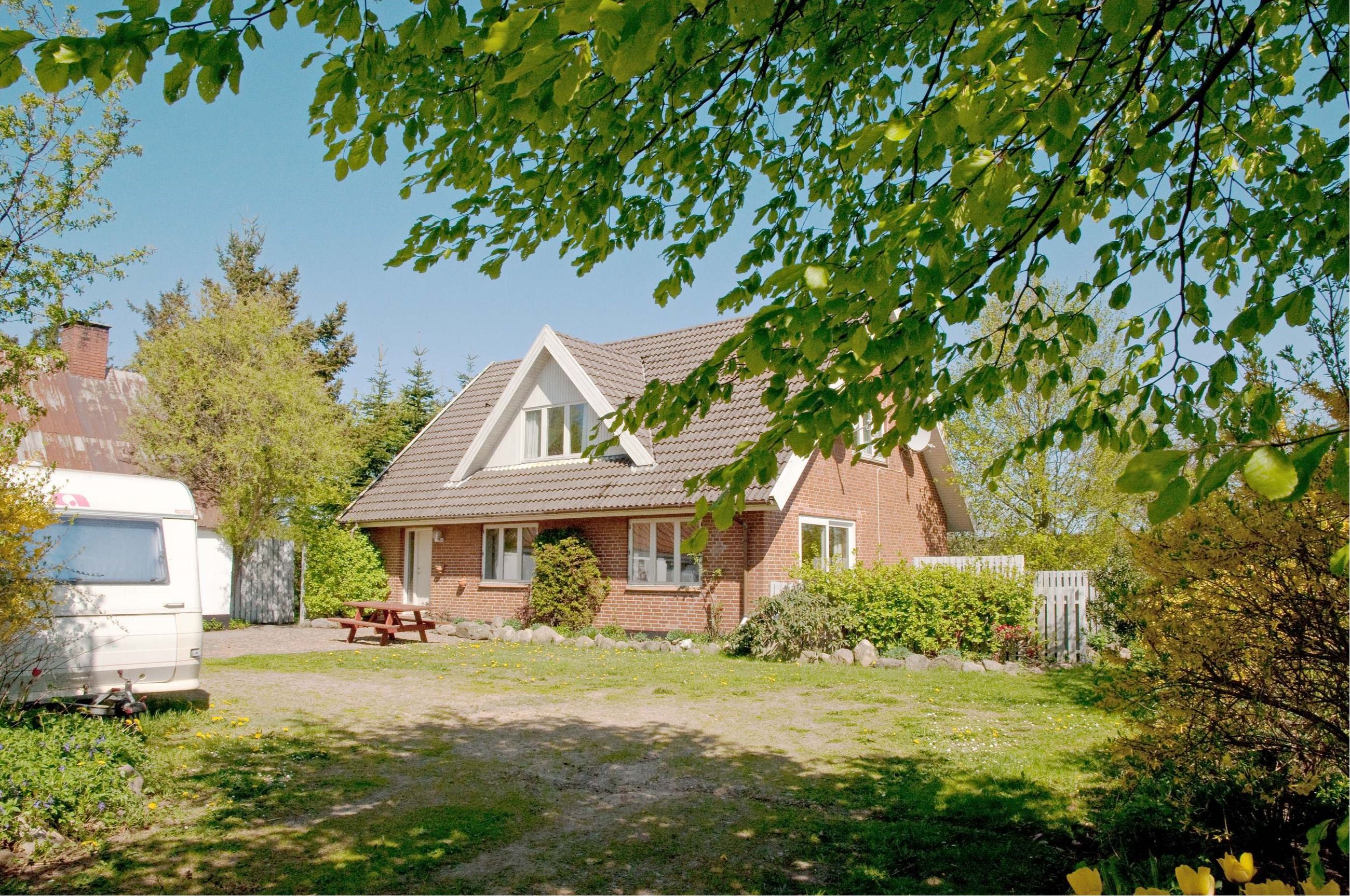 Hærvejen 90, Nørup Villa