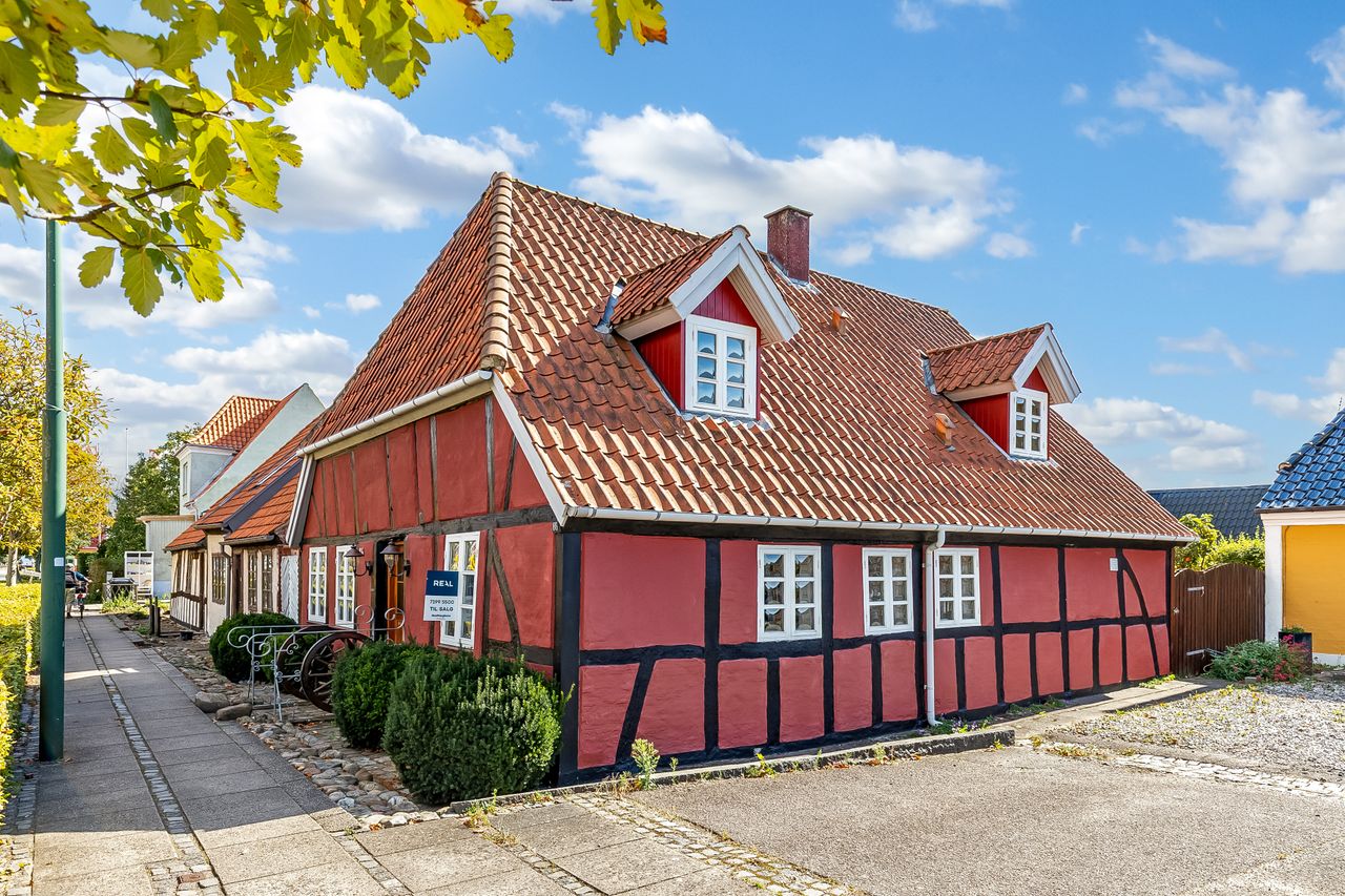 Ejendomsbillede 2 af 23