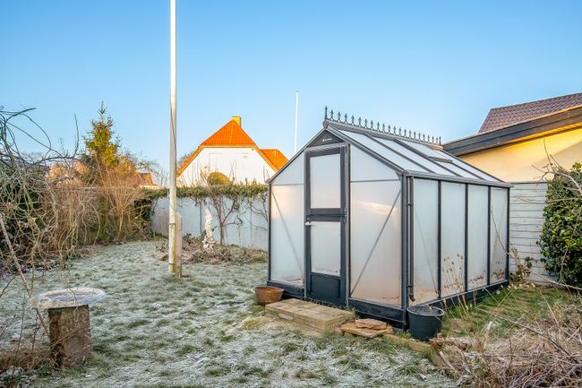 Korsvejs Alle 2,  Strib