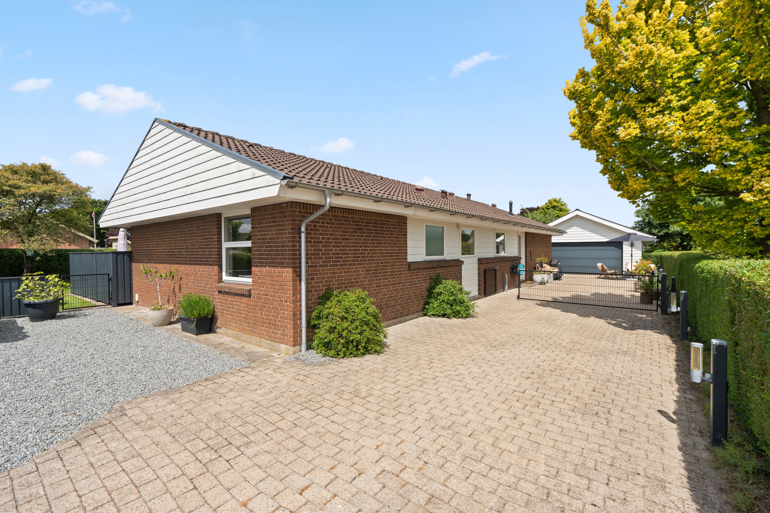 Mølleparken 15,  Villa