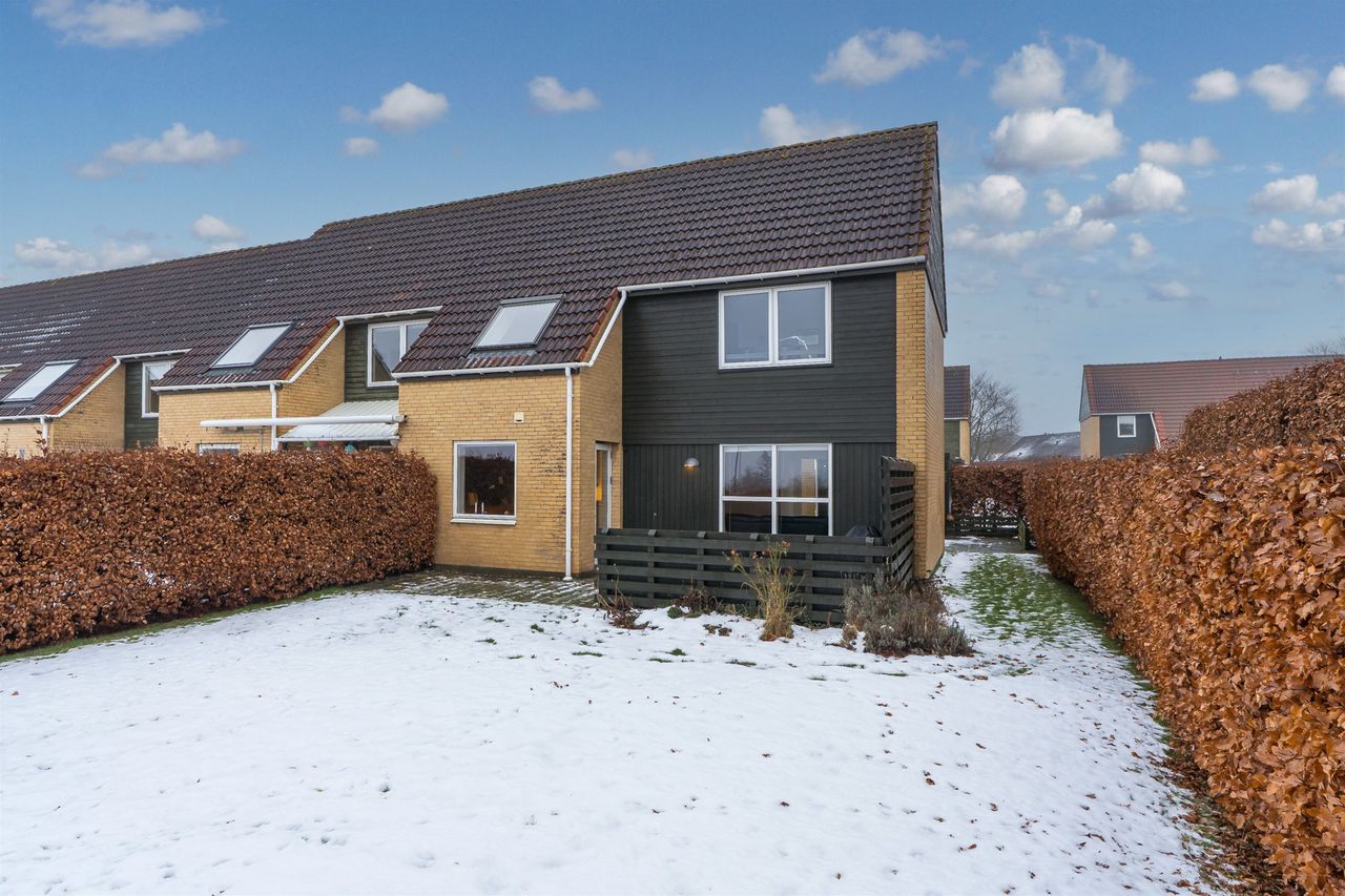 Ejendomsbillede 2 af 27