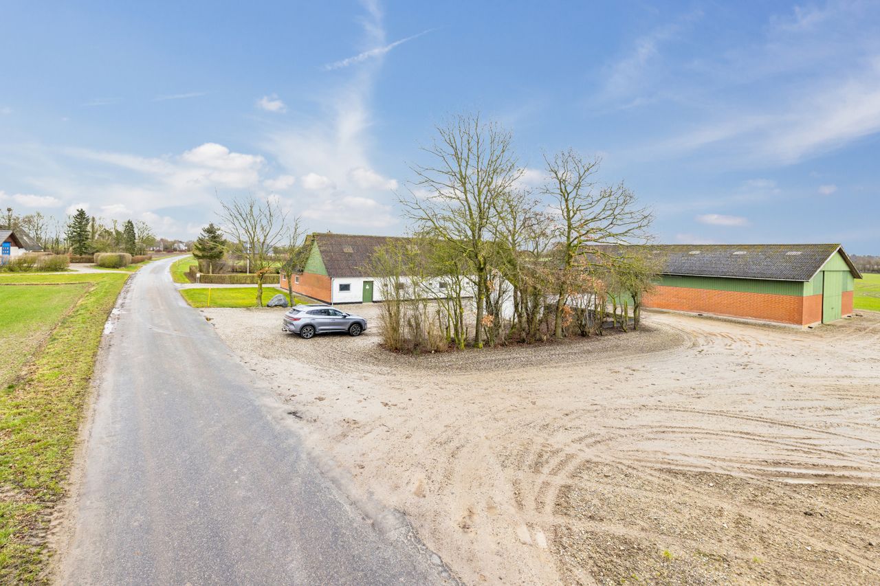 Ejendomsbillede 2 af 23