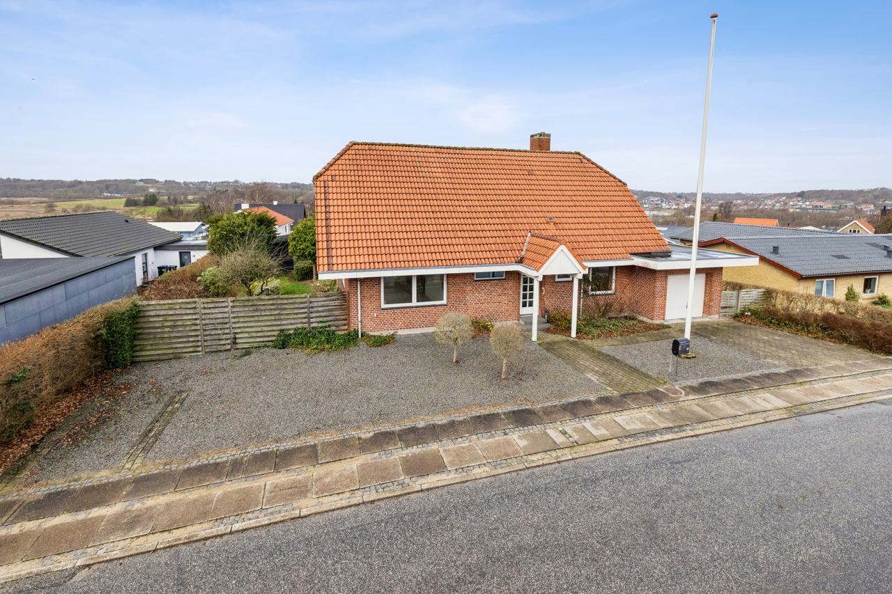 Ejendomsbillede 2 af 20