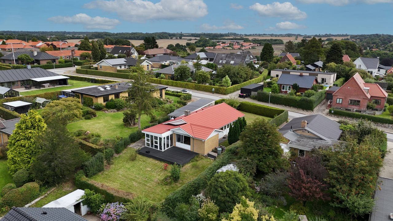 Ejendomsbillede 2 af 17