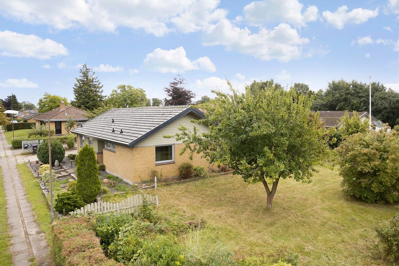 Ejendomsbillede 2 af 15