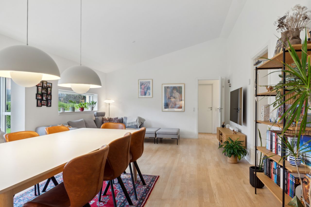 Ejendomsbillede 2 af 17