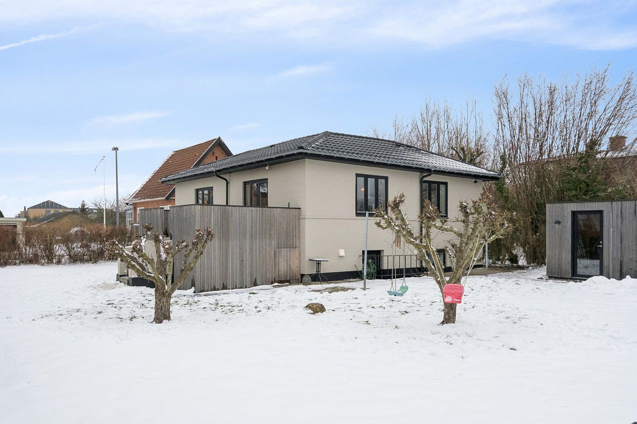 Ejendomsbillede 2 af 28