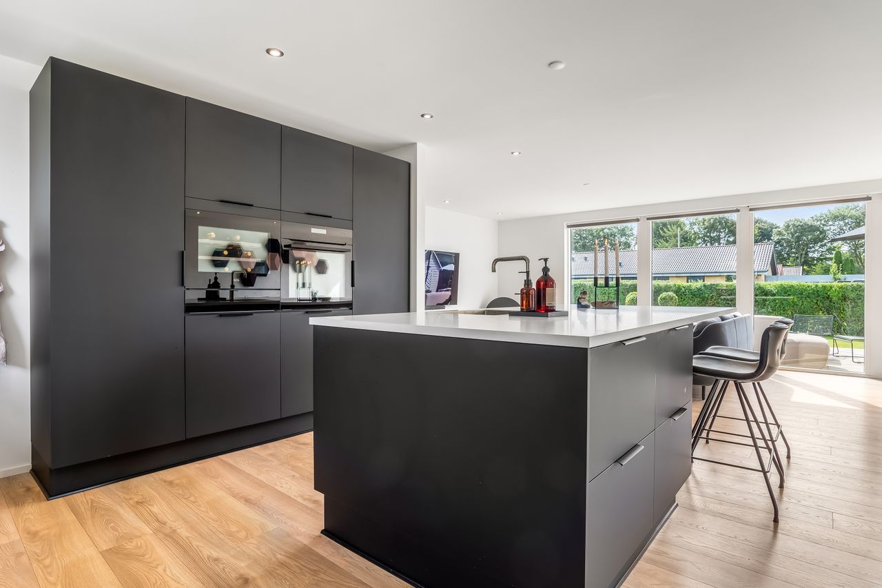 Ejendomsbillede 3 af 28