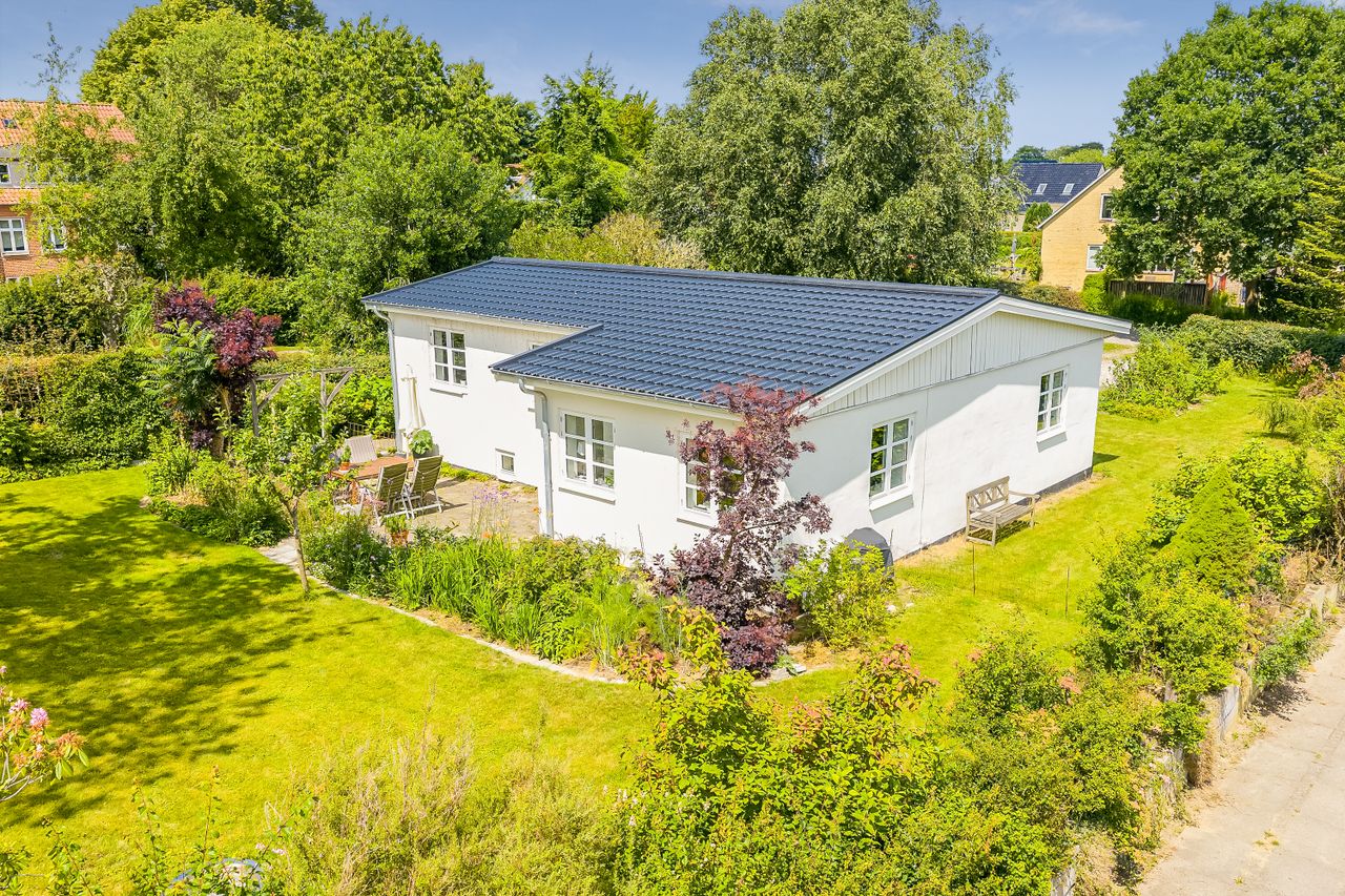 Ejendomsbillede 2 af 27