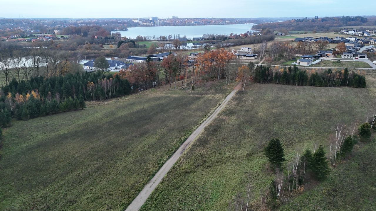 Ejendomsbillede 3 af 13