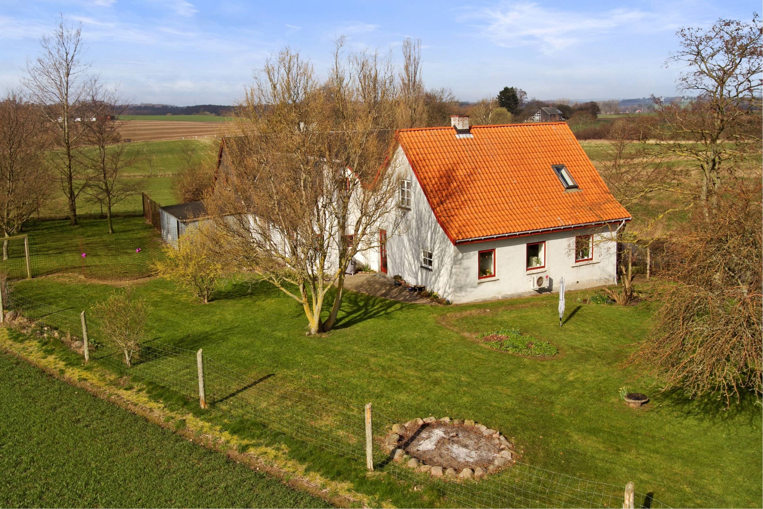 Hovvejen 5, Viemose Villa