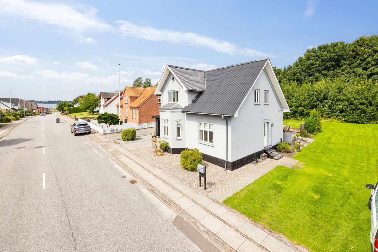 Ejendomsbillede 2 af 17