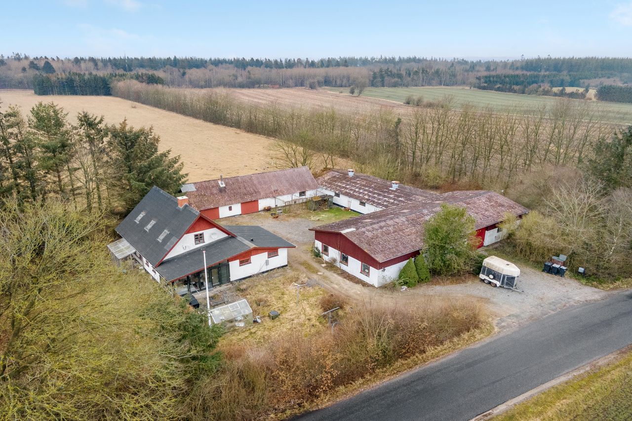 Ejendomsbillede 2 af 5