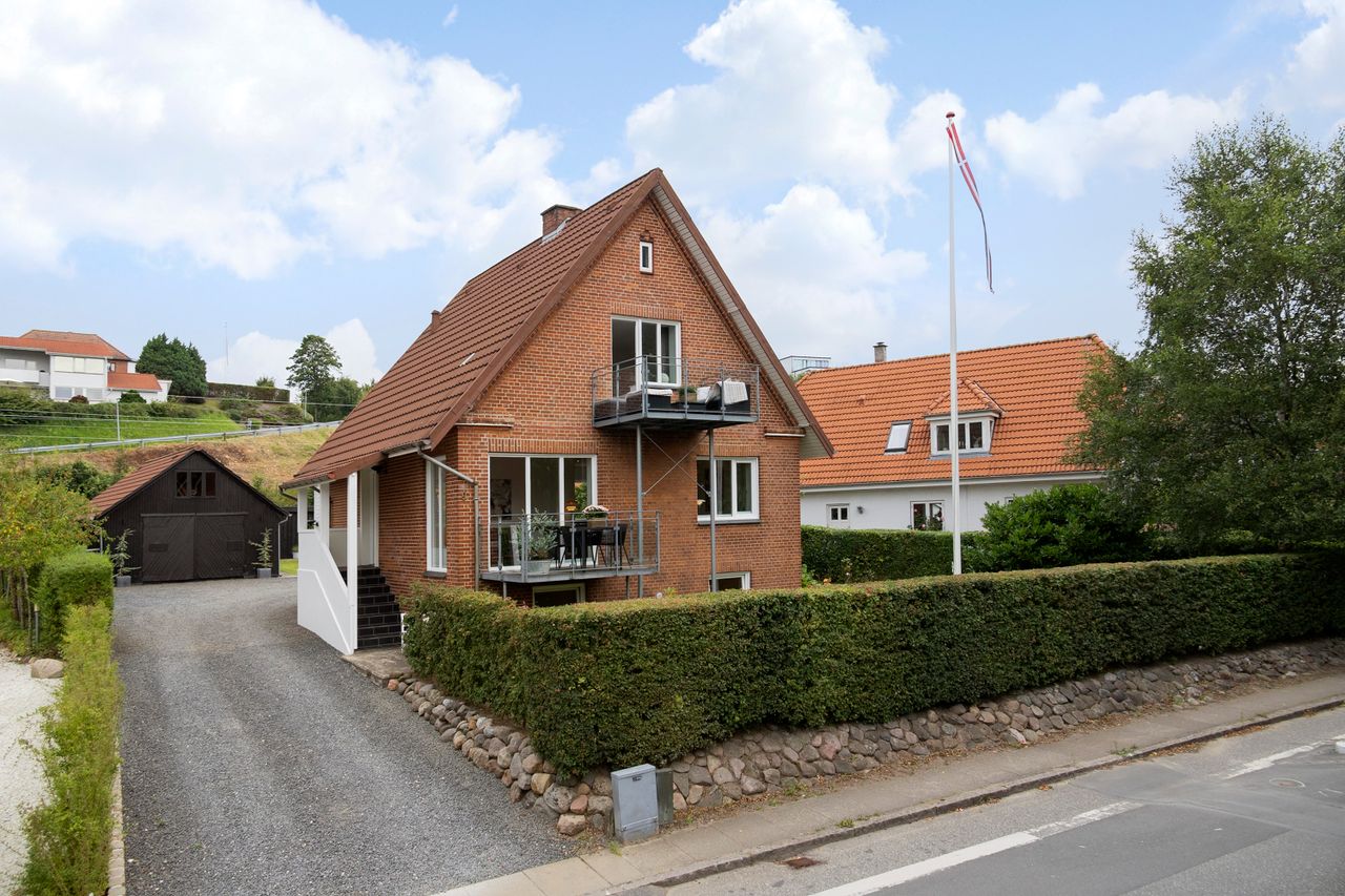 Ejendomsbillede 2 af 24