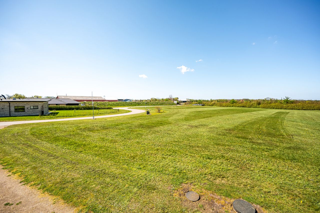 Ejendomsbillede 2 af 5