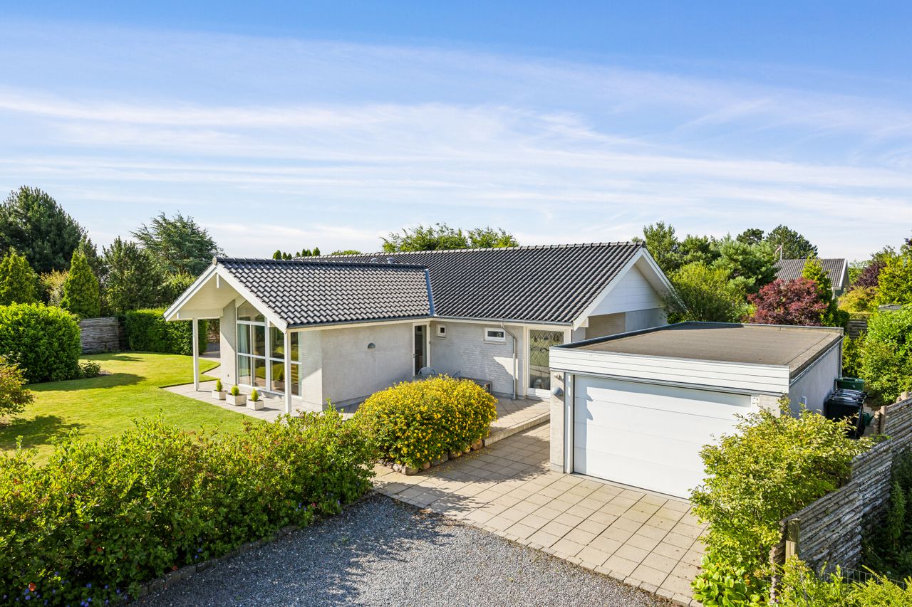 Ejendomsbillede 2 af 38