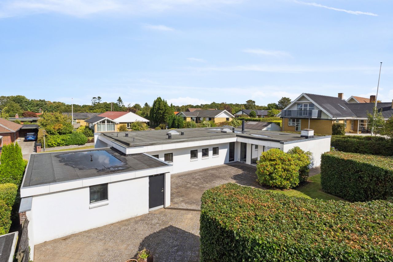 Ejendomsbillede 3 af 28