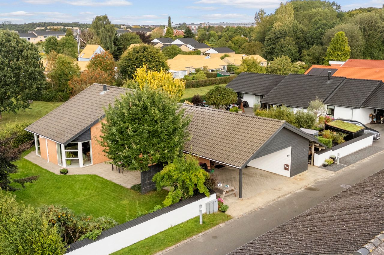 Ejendomsbillede 2 af 14