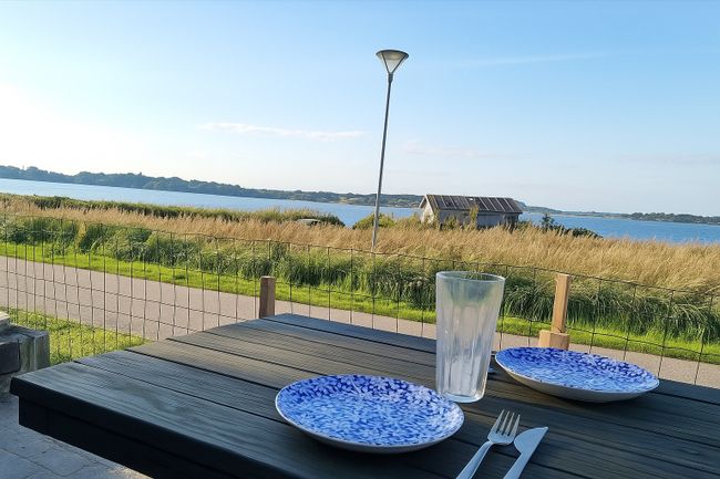 Strandvejen 13,  Hvalpsund