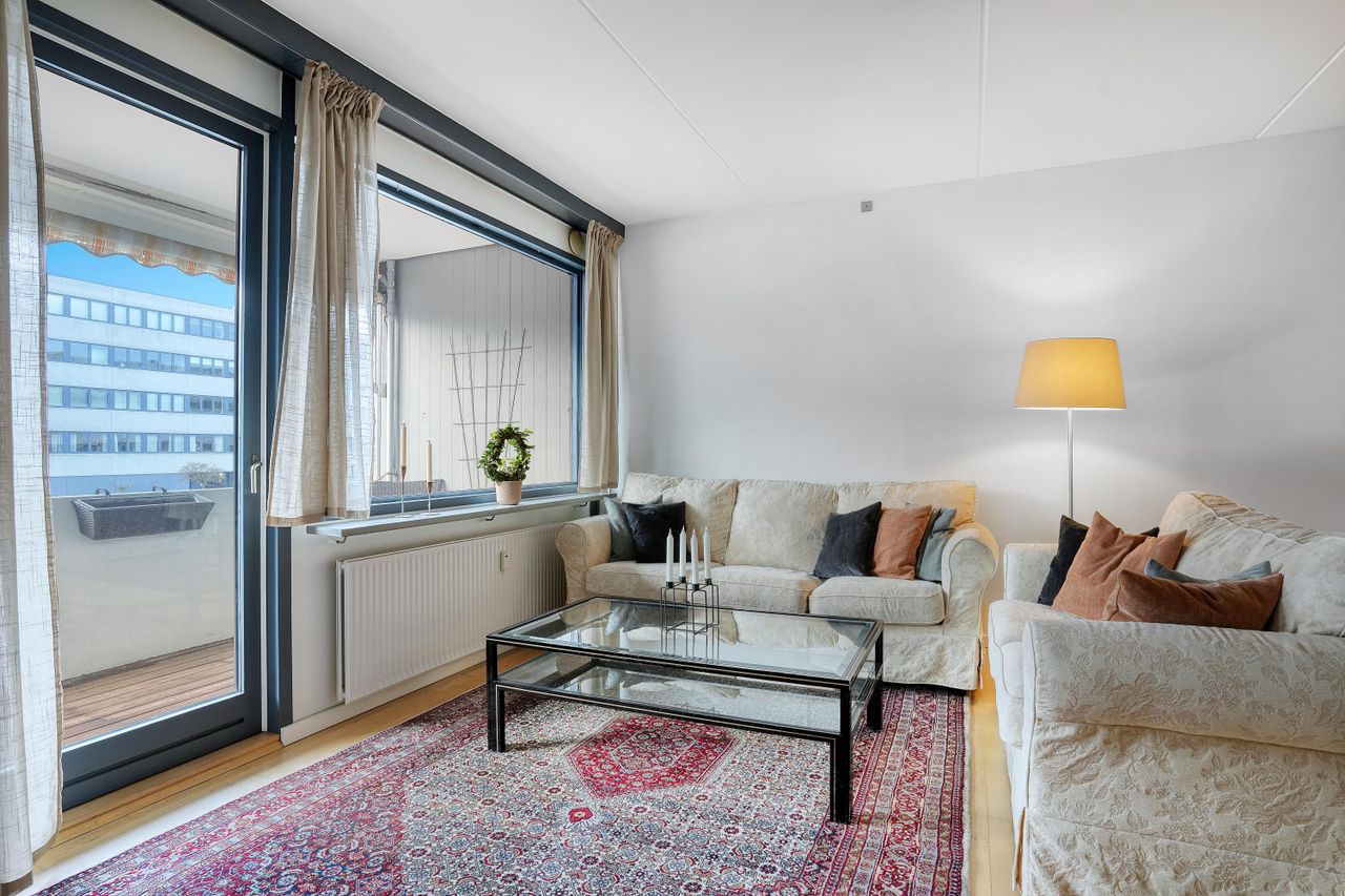 Ejendomsbillede 3 af 17