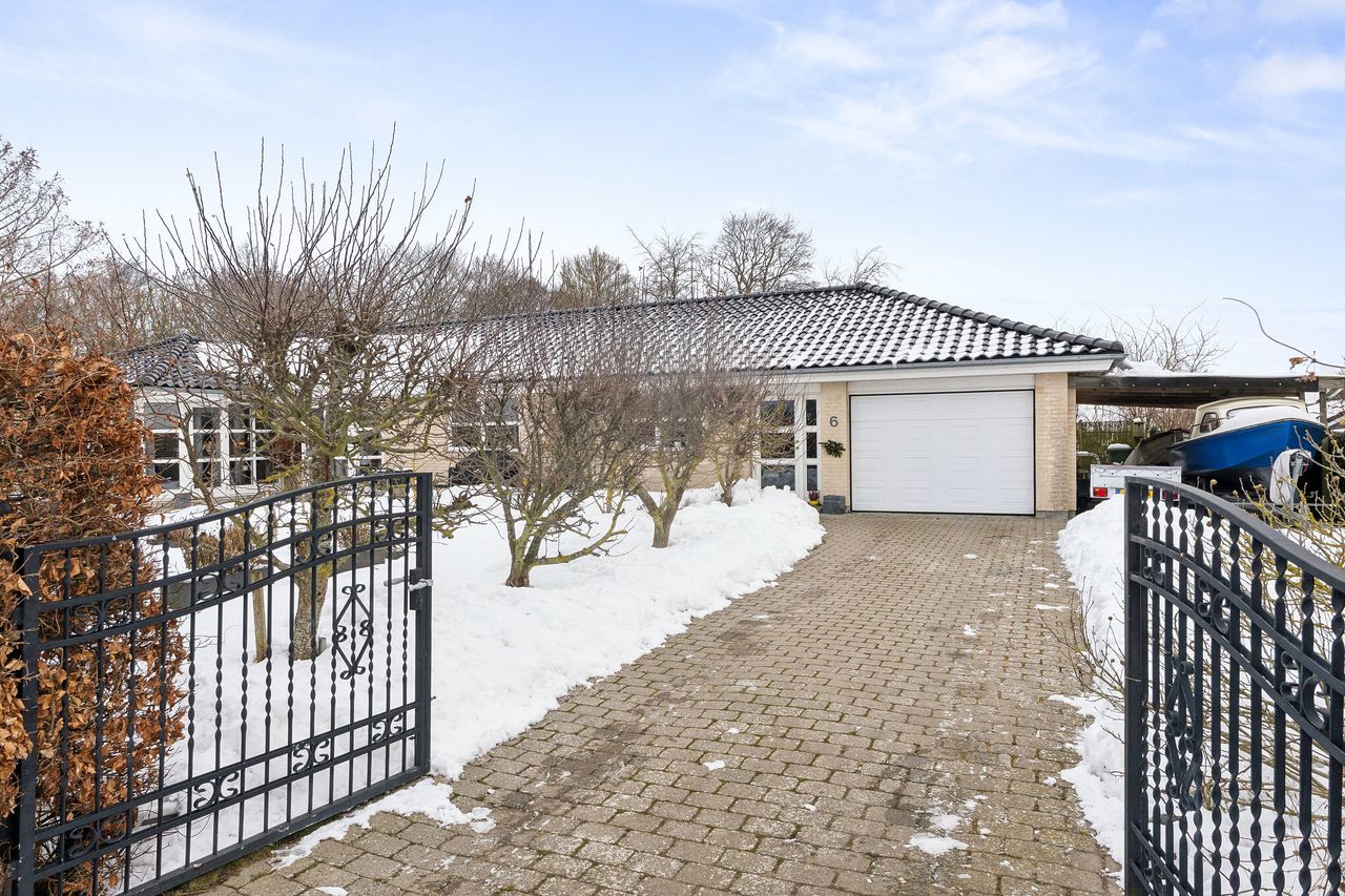 Ejendomsbillede 2 af 33