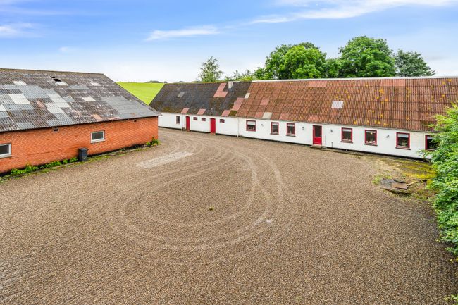 Eveldrupvej 77,  Landejendom