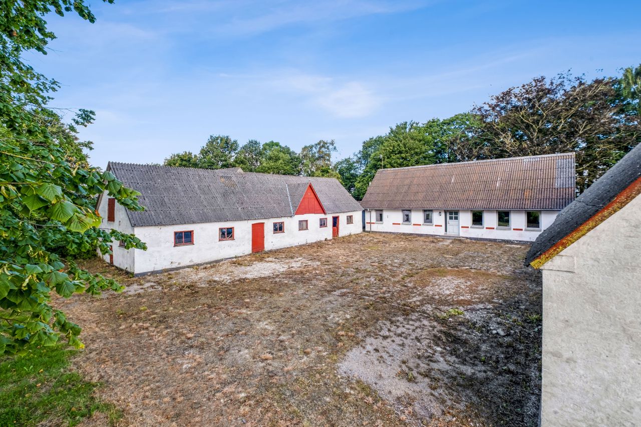 Ejendomsbillede 3 af 17