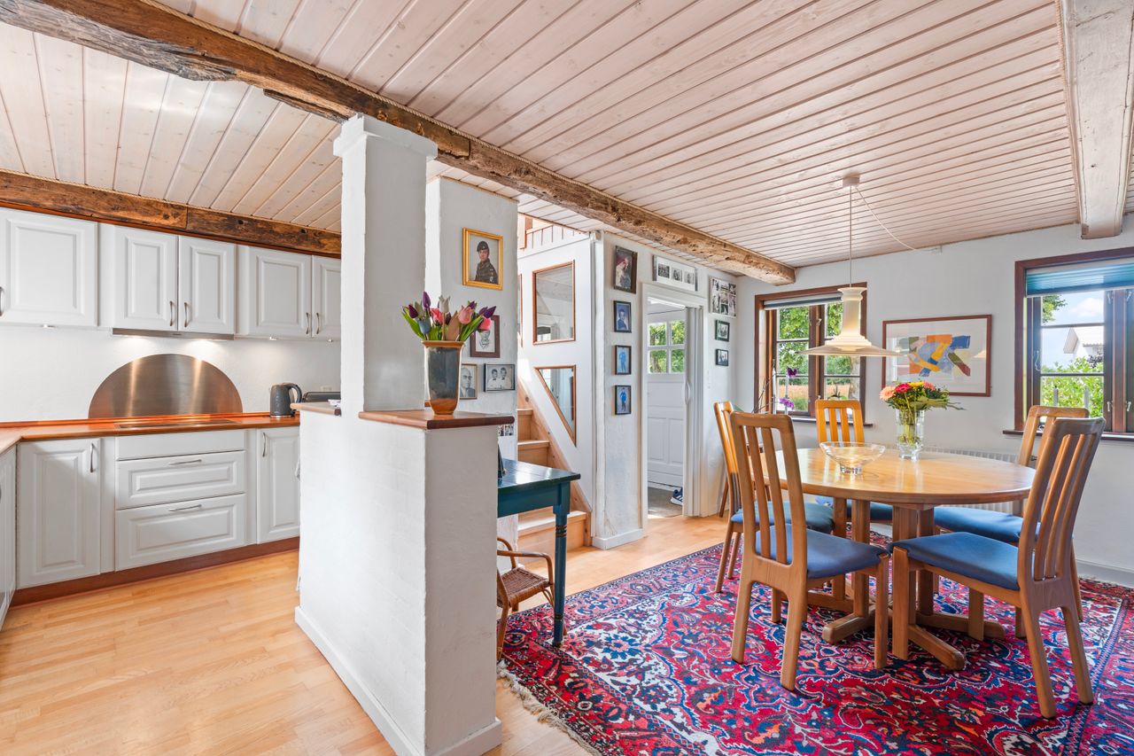 Ejendomsbillede 2 af 17