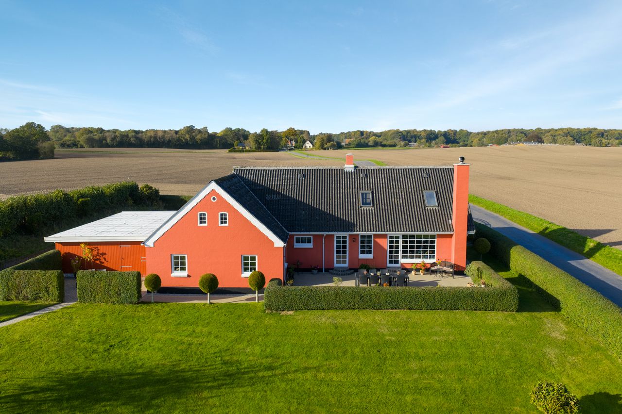 Ejendomsbillede 2 af 35