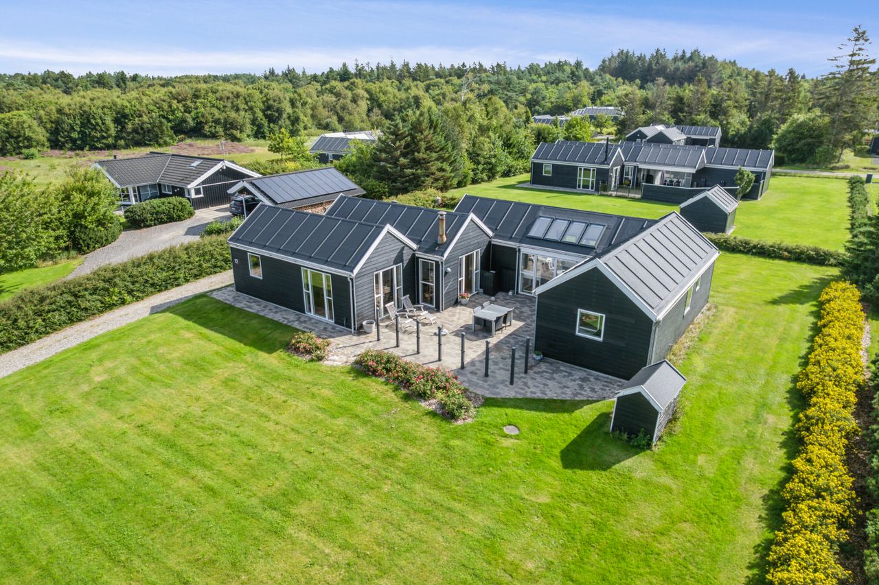 Ejendomsbillede 2 af 40