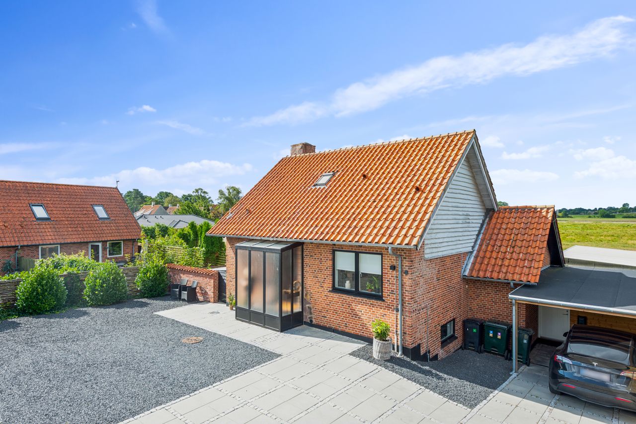 Ejendomsbillede 2 af 36