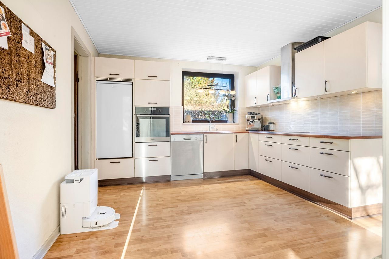 Ejendomsbillede 3 af 27