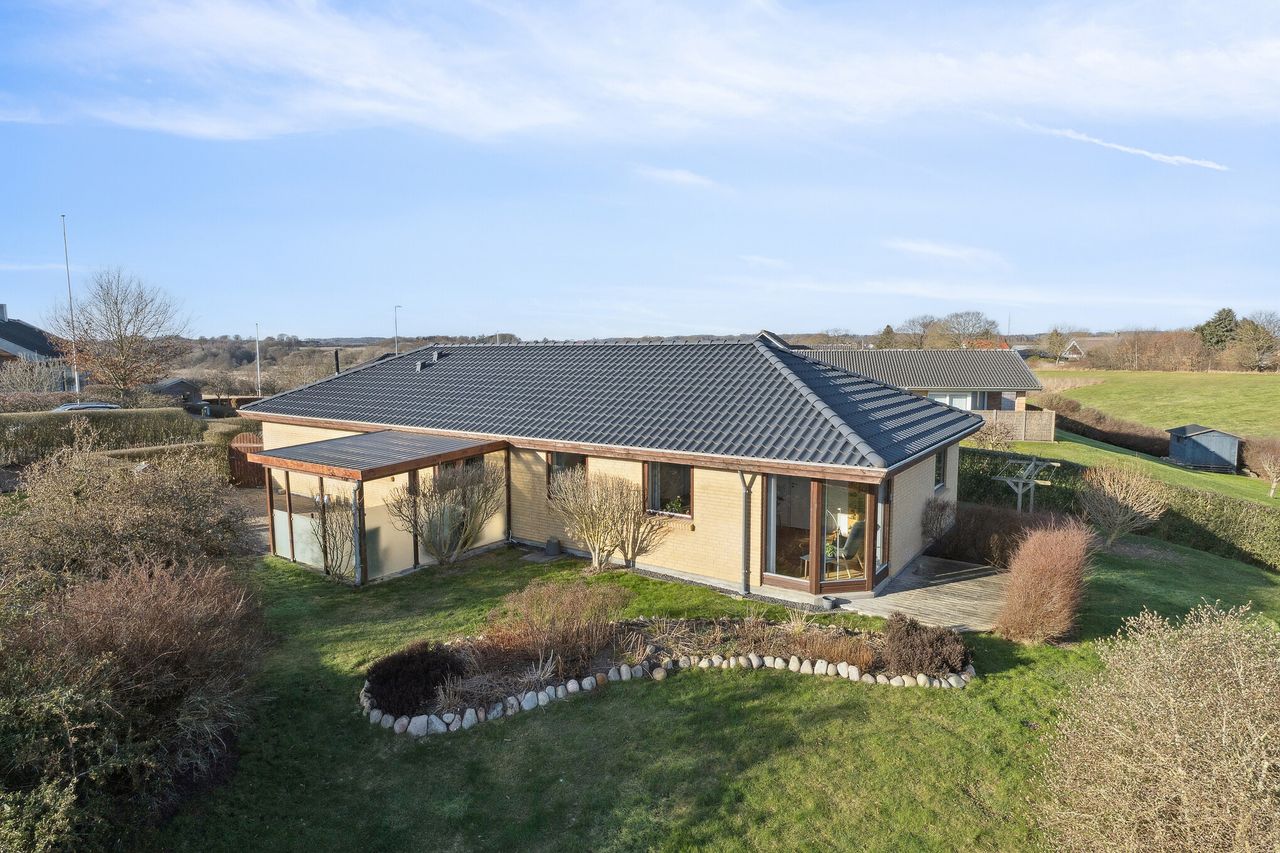 Ejendomsbillede 3 af 25