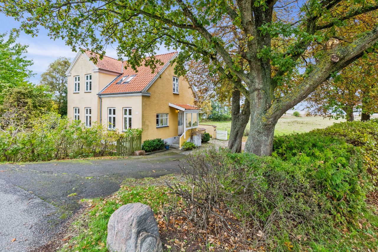 Ejendomsbillede 2 af 25