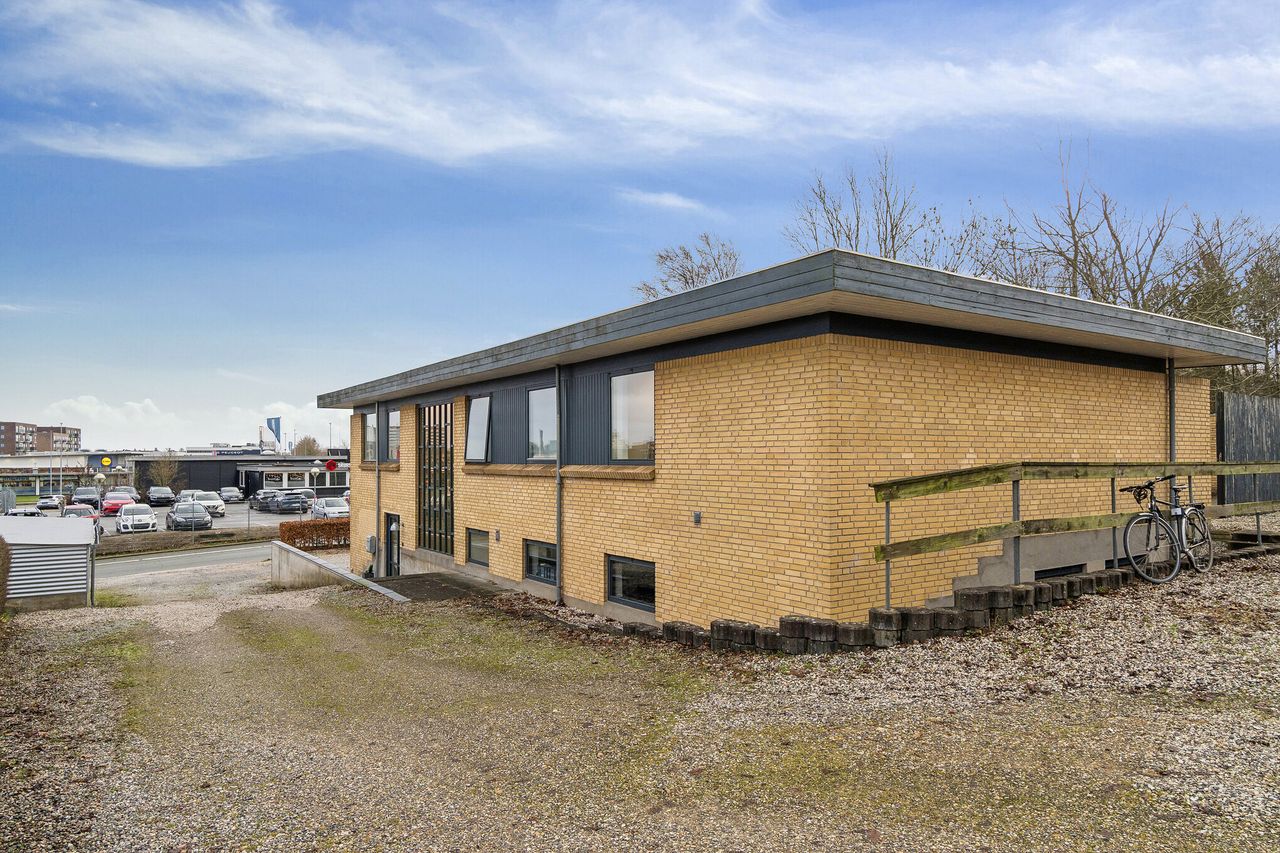 Ejendomsbillede 3 af 18