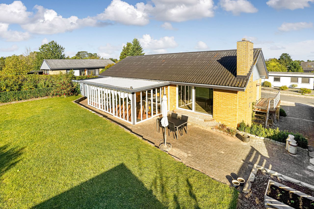 Ejendomsbillede 2 af 28