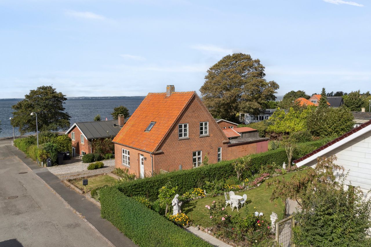 Ejendomsbillede 3 af 27