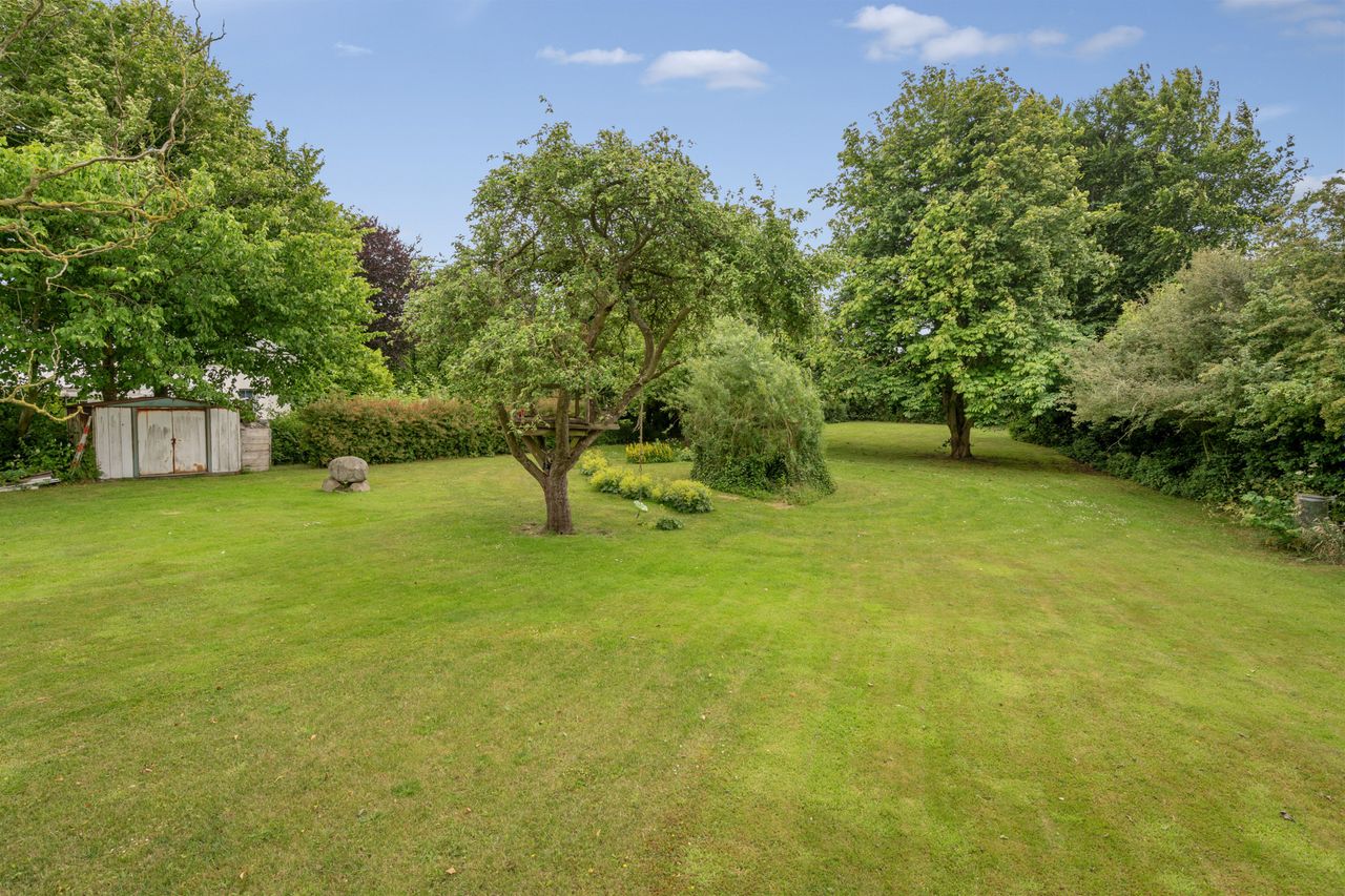 Ejendomsbillede 2 af 27