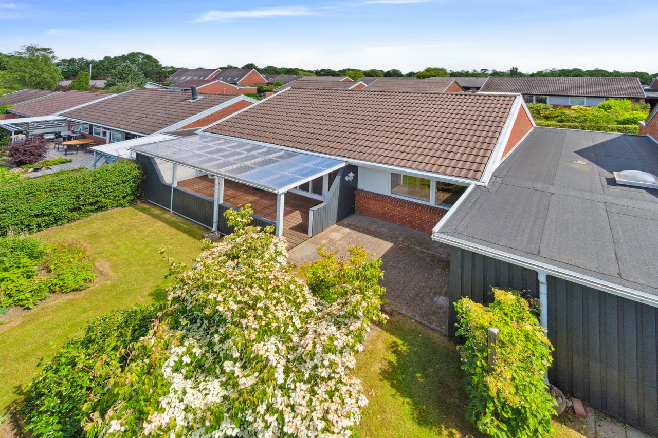 Ejendomsbillede 2 af 38