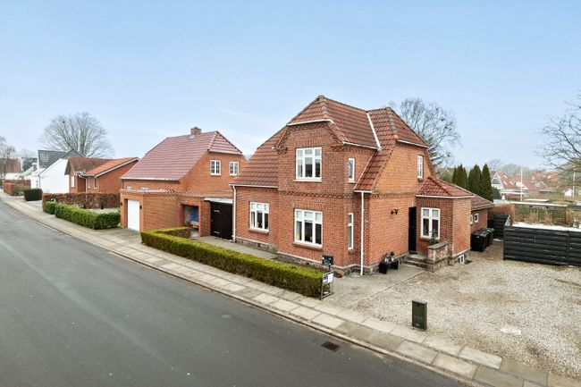 Plantagevej 15,  Villa