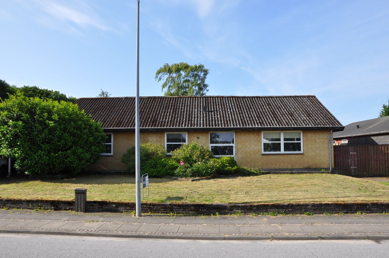 Ejendomsbillede 2 af 28