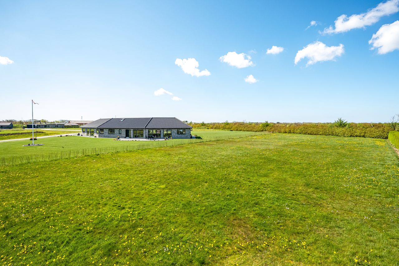 Ejendomsbillede 3 af 11