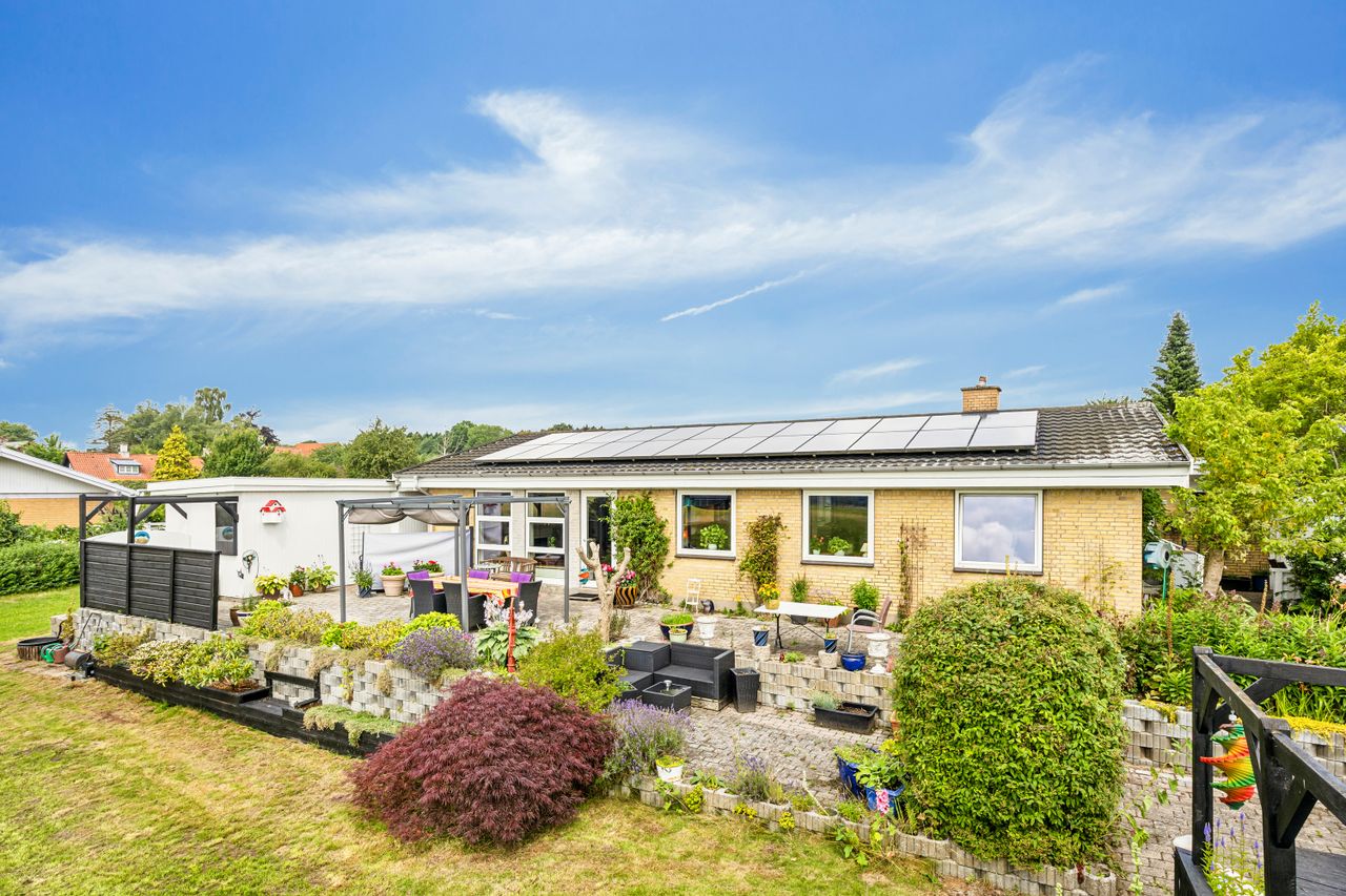 Ejendomsbillede 2 af 24