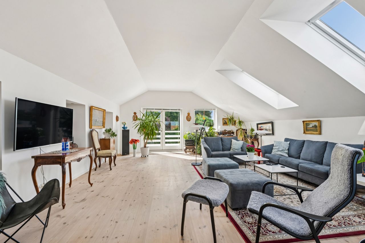 Ejendomsbillede 3 af 22